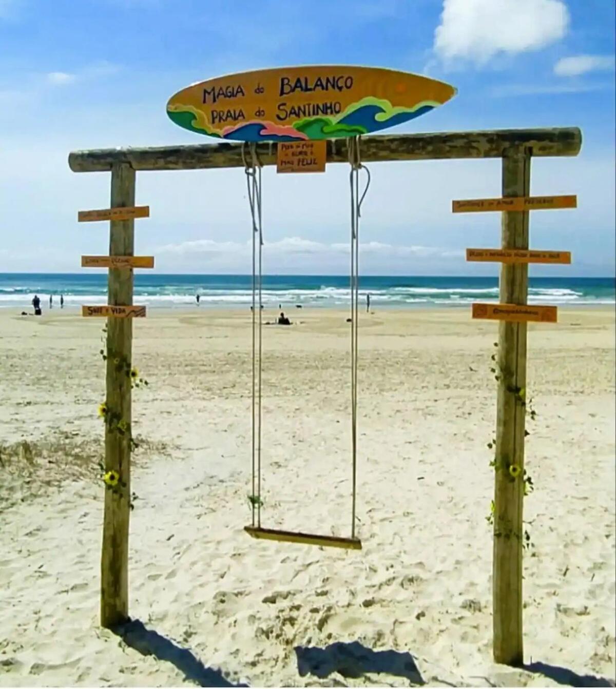Ap 01 - Between The Dunes And The Sea *